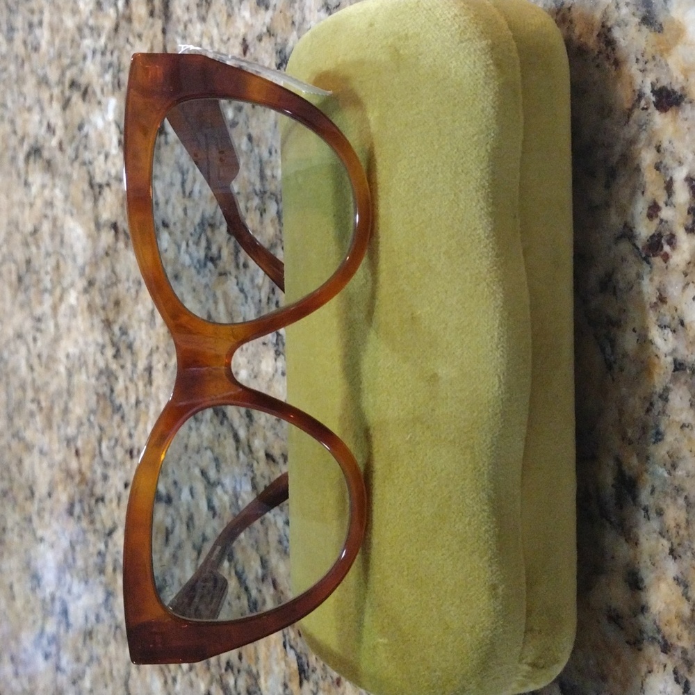 Gucci Sunglasses - Picture 3 of 9